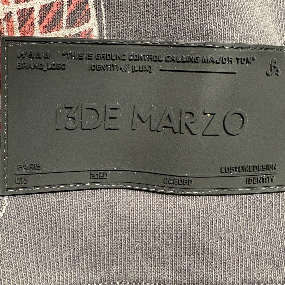 13De Marzo Bear Graphic Sweatshirt Mens Medium Faded Black Excellent Crayon Art - Picture 3 of 16